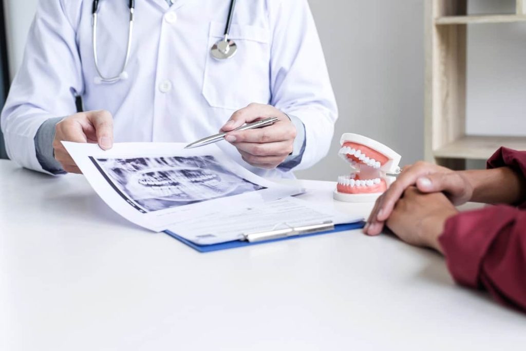 Oral Surgeon for Dental Issues